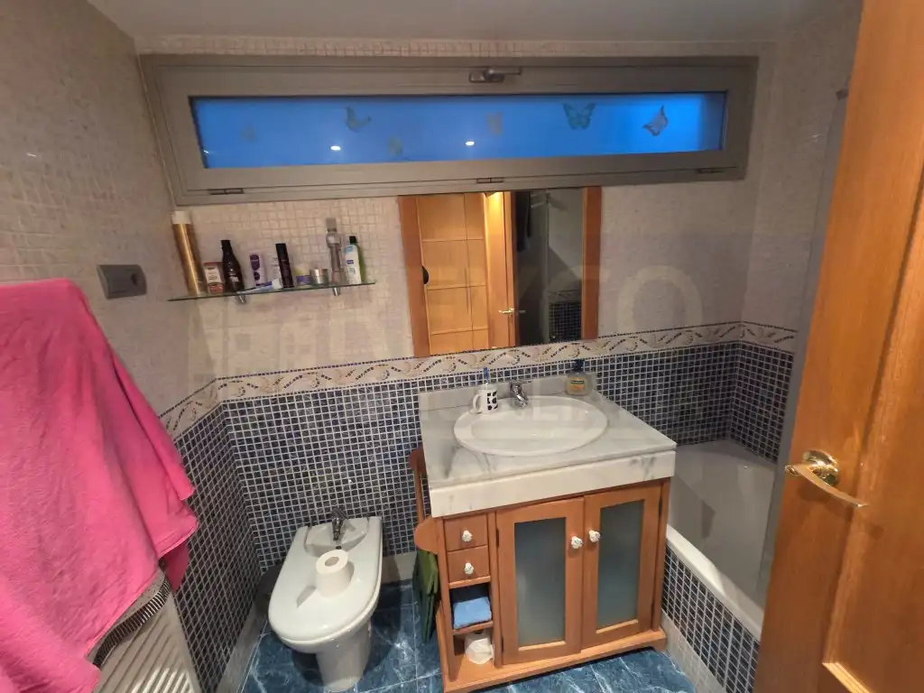 Baño de Piso en venta en  Logroño con Piscina