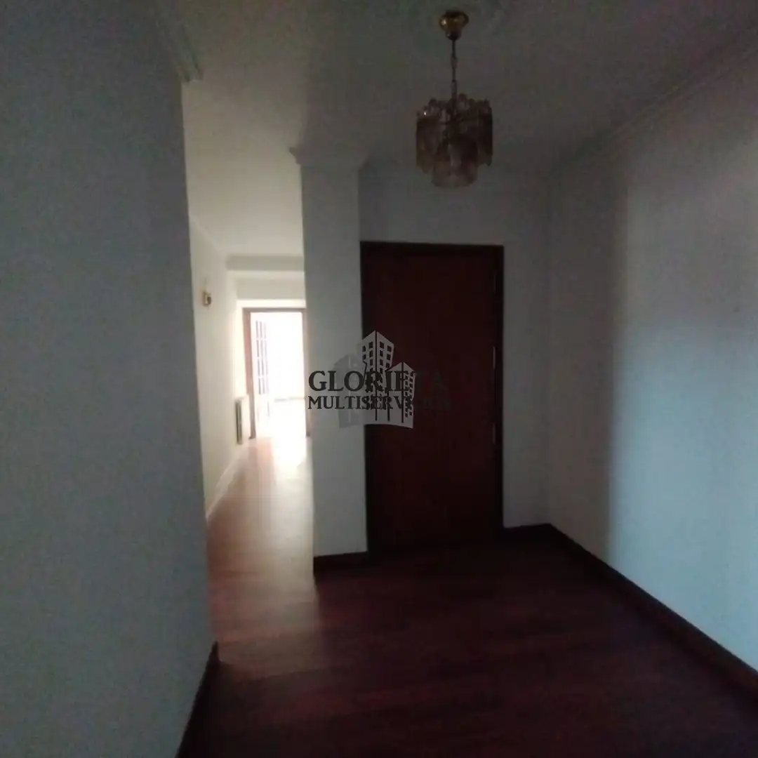 Piso en venta en Vigo  con Calefacción, Parquet y Terraza