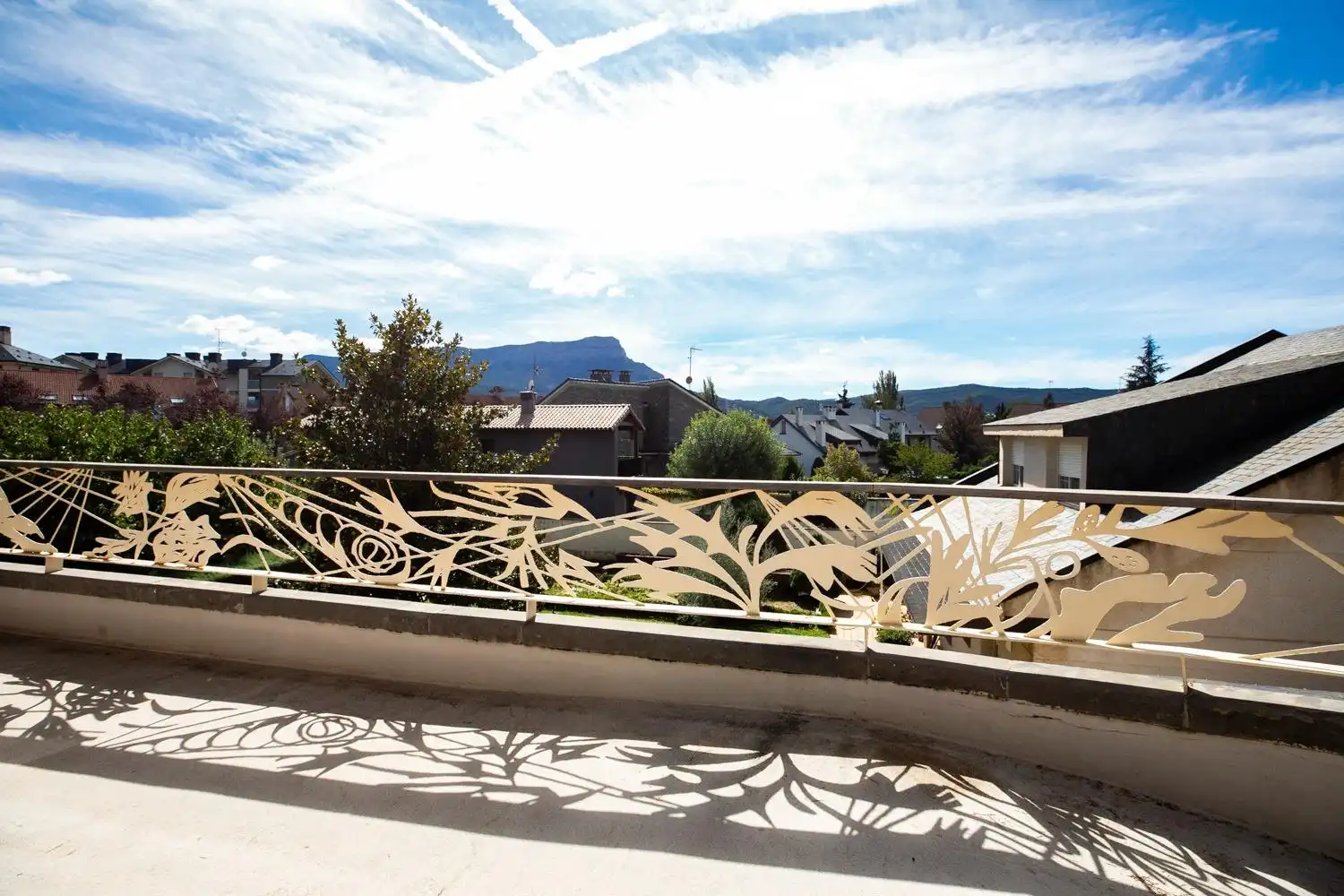Terrassa de Casa o xalet en venda en Jaca amb Calefacció, Jardí privat i Terrassa