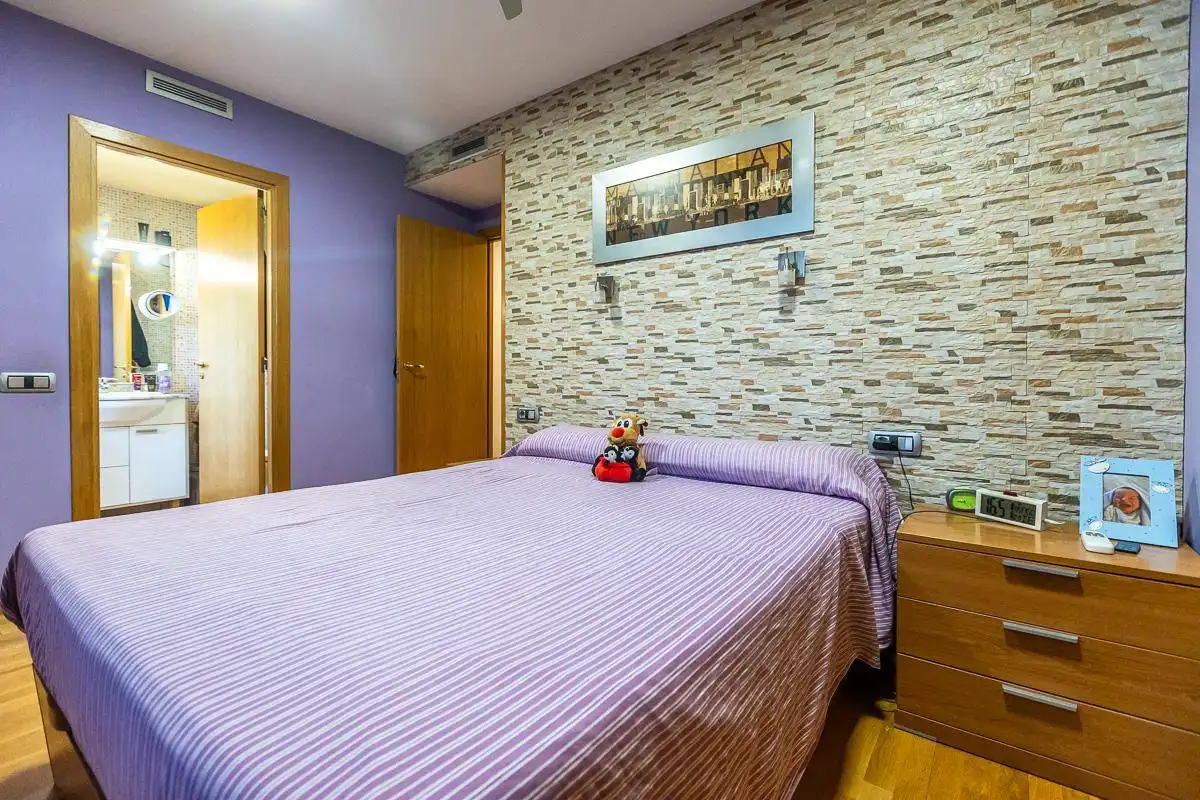 Flat with terrace for sale in Centre - Sant Oleguer, imagen 17