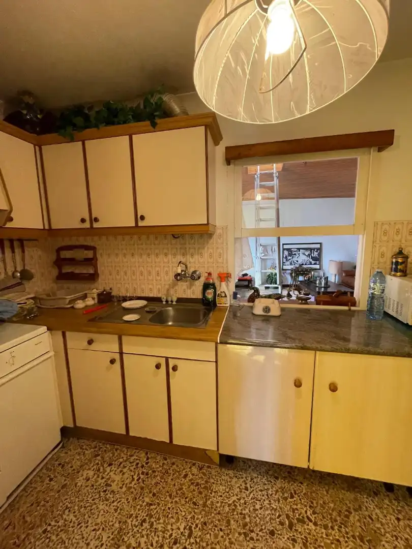 Cuina de Casa o xalet en venda en Narón amb Calefacció, Jardí privat i Terrassa