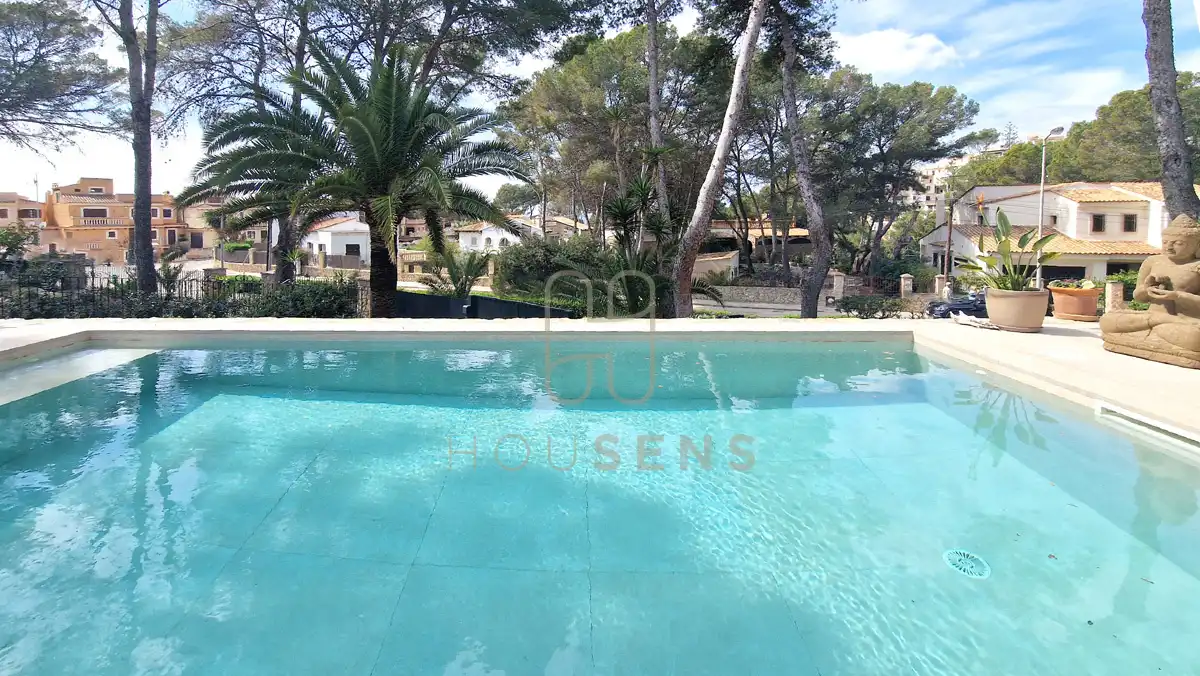 Swimming pool of Houses for sale in Calvià  with Air Conditioner, Heating and Private garden