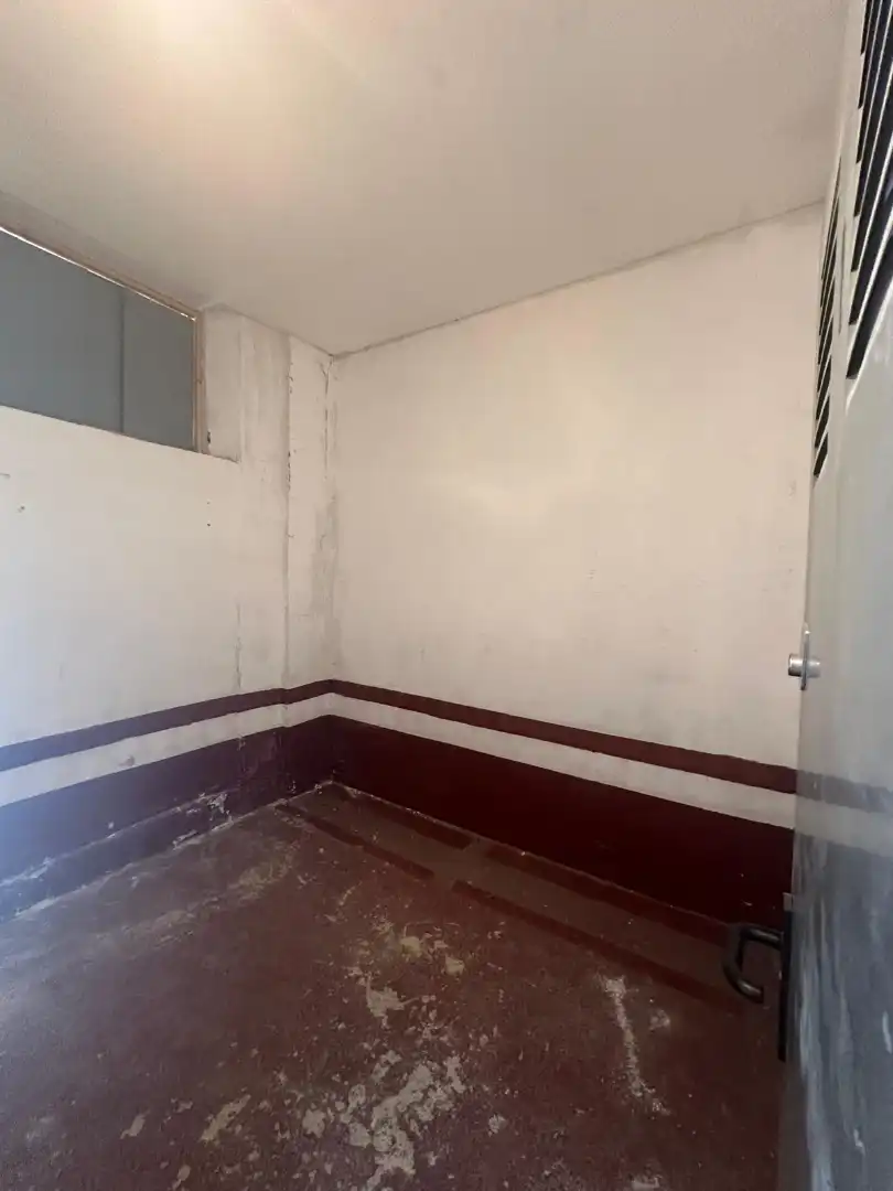 Storage room for sale in Sur - PAU 4