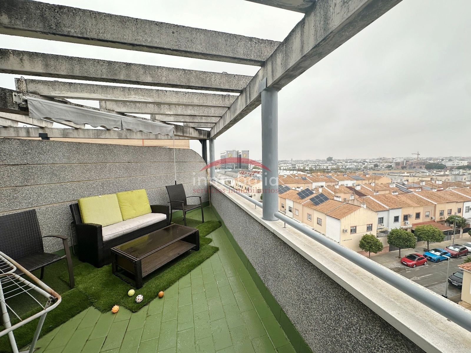 Terrace of Attic for sale in  Sevilla Capital  with Air Conditioner and Terrace
