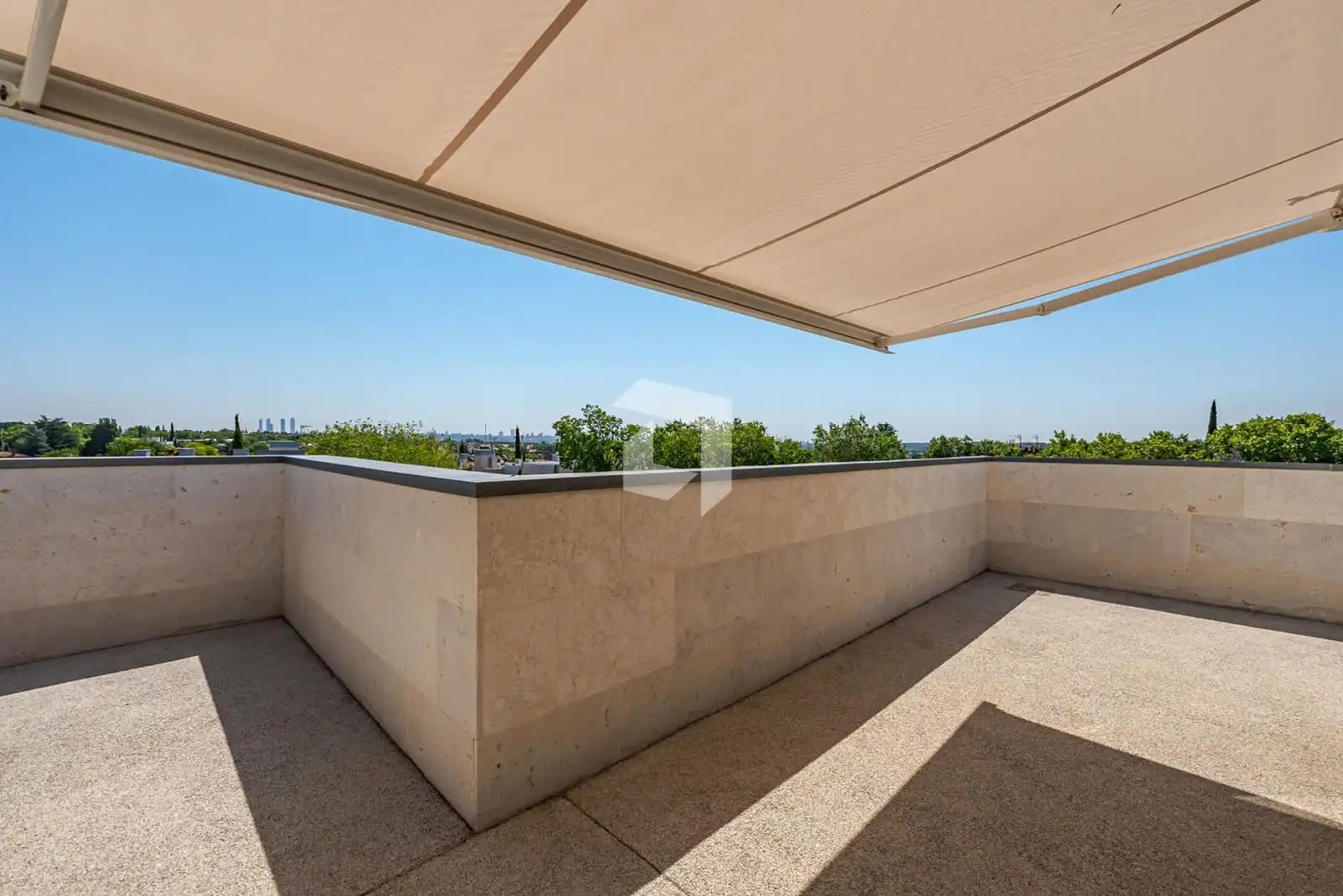 Terrace of Attic for sale in Madrid  with Air Conditioner, Heating and Parquet flooring