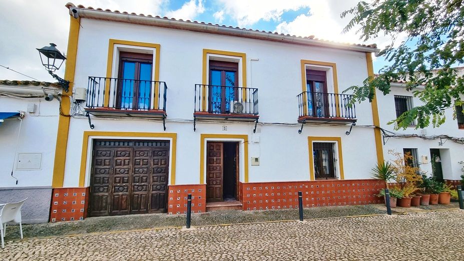 Vista exterior de Casa o xalet en venda en Corteconcepción amb Aire condicionat, Calefacció i Terrassa