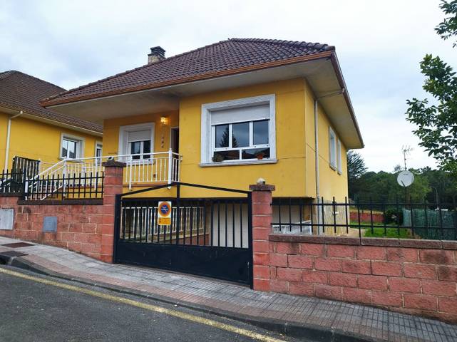 Casa-chalet en Alquiler en Nava