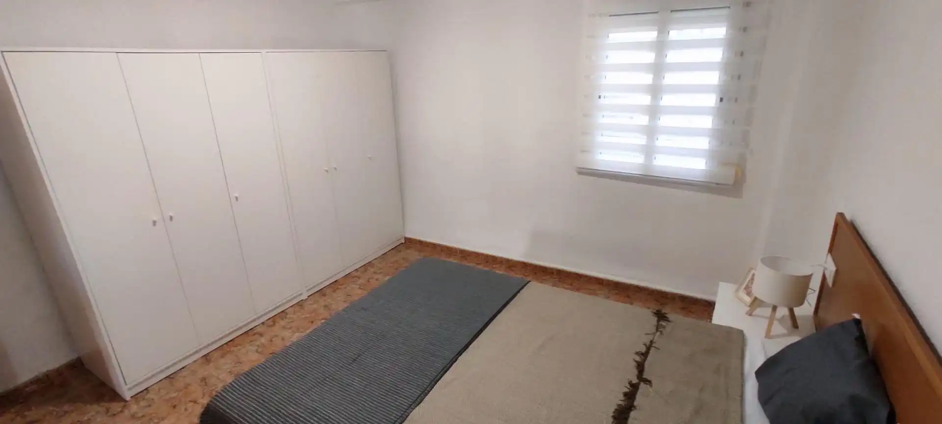 Schlafzimmer von Wohnung zur Miete in Valencia mit Balkon