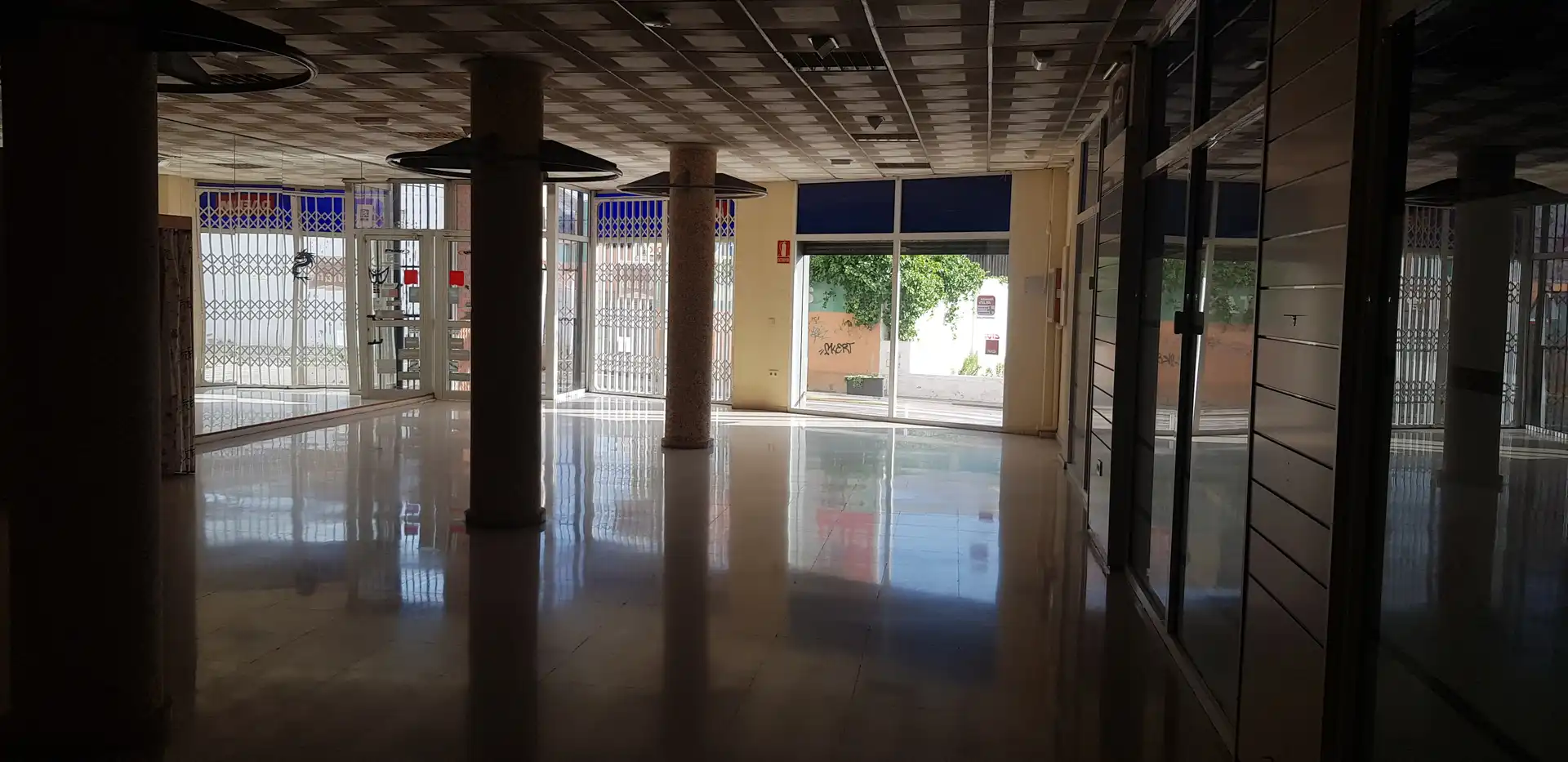 Business premises for sale in Carrer Valencia, imagen 2