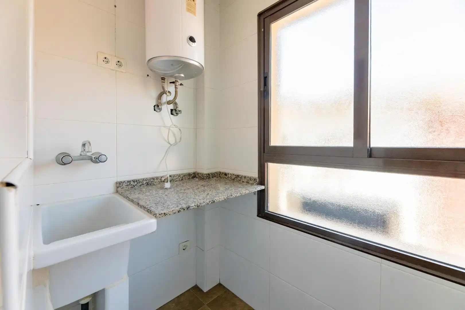 Bathroom of Flat for sale in L'Alcúdia de Crespins  with Air Conditioner