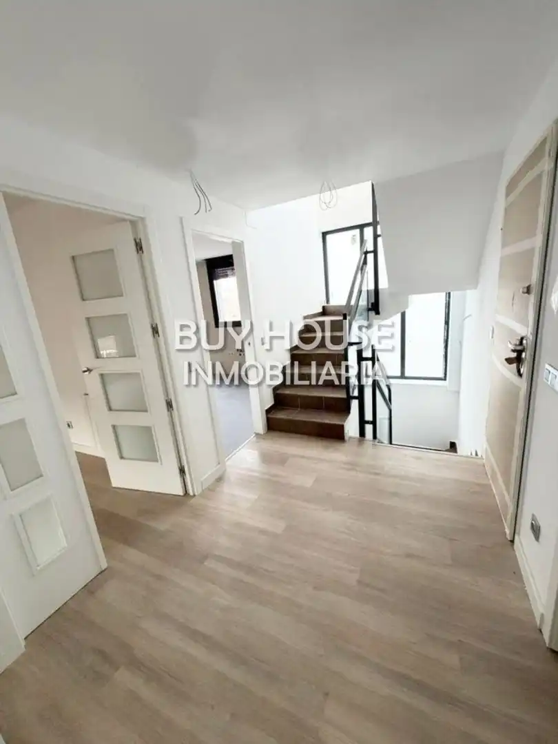 Detached house with balcony for sale in La Montaña - El Cortijo, imagen 8
