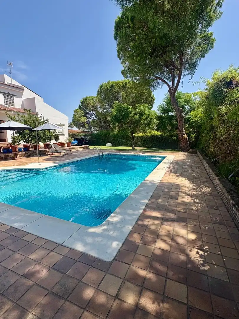 Piscina de Casa o xalet en venda en Aljaraque amb Aire condicionat, Calefacció i Jardí privat