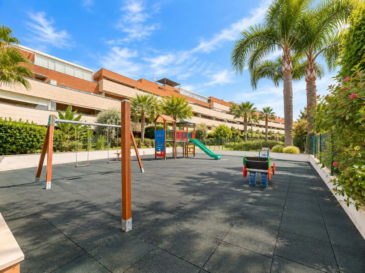 Terrassa de Apartament en venda en Torremolinos amb Aire condicionat, Calefacció i Parquet