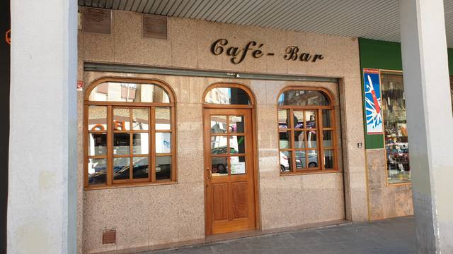 Local comercial en Venta en Calle Santiago Apóstol en Gamonal - San Bruno - G9