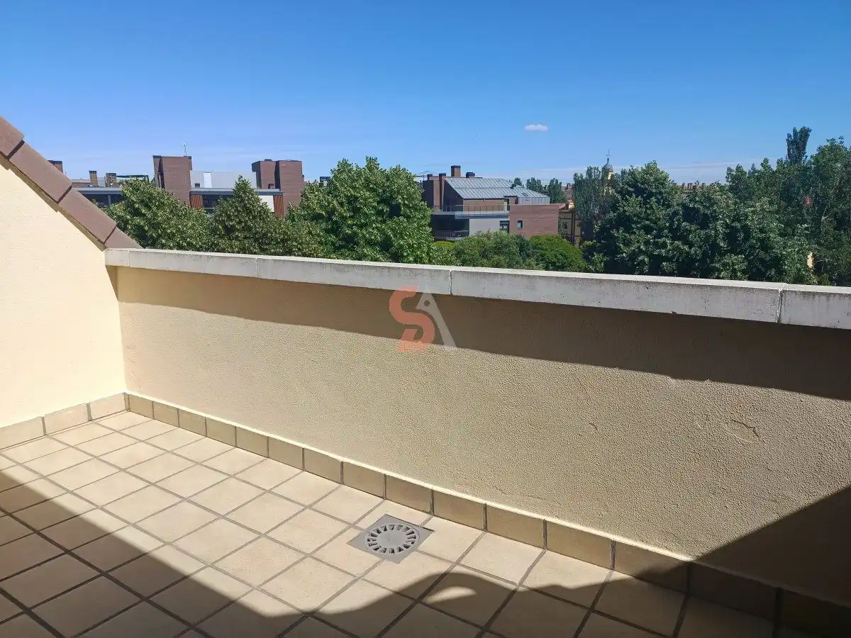 Balcony of Flat for rent in Valladolid  with Heating, Terrace and Storage room