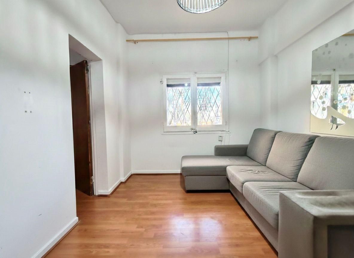 Living room of Apartment for sale in  Barcelona Capital