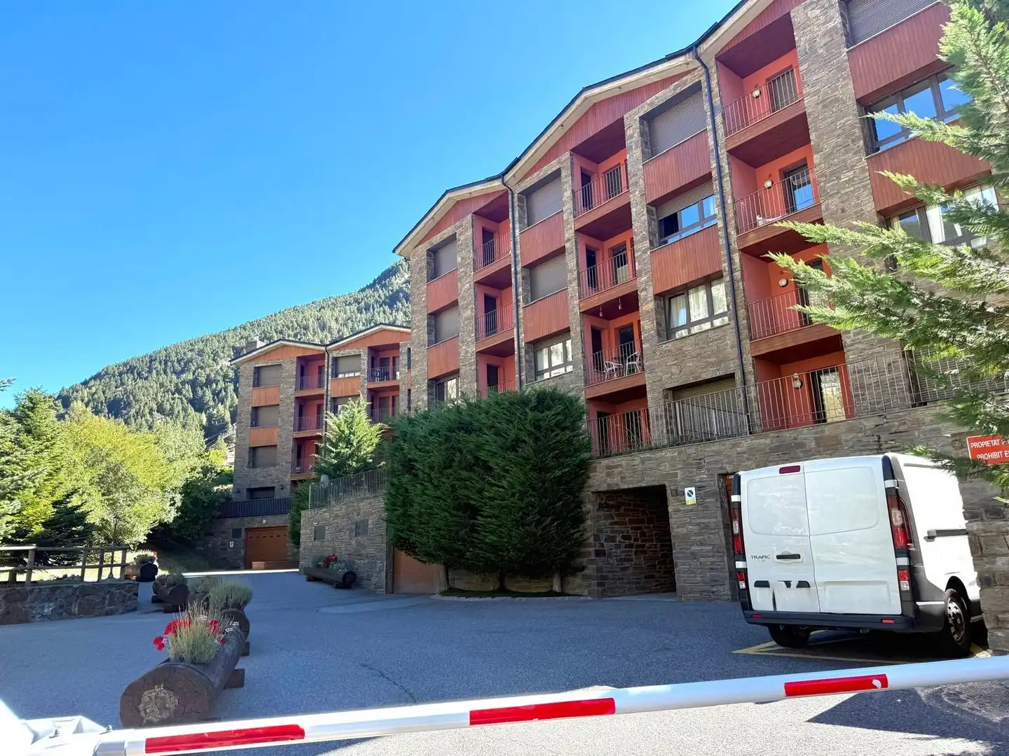 Appartement compact avec ascenseur à vendre à Canillo pueblo