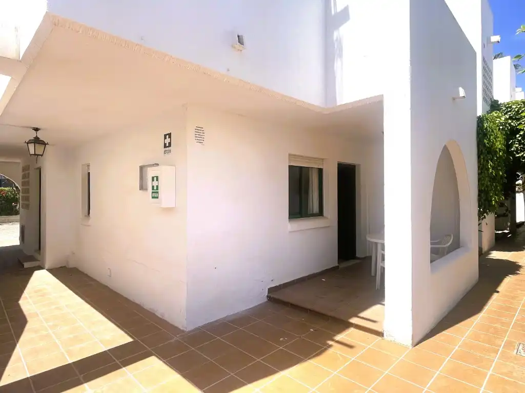 Vista exterior de Apartamento en venta en Vera con Aire acondicionado, Terraza y Amueblado