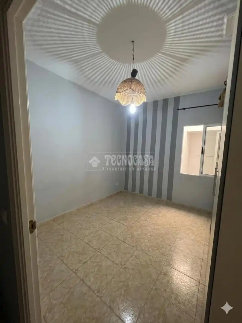Bedroom of Flat for sale in Sevilla  with Terrace and Balcony