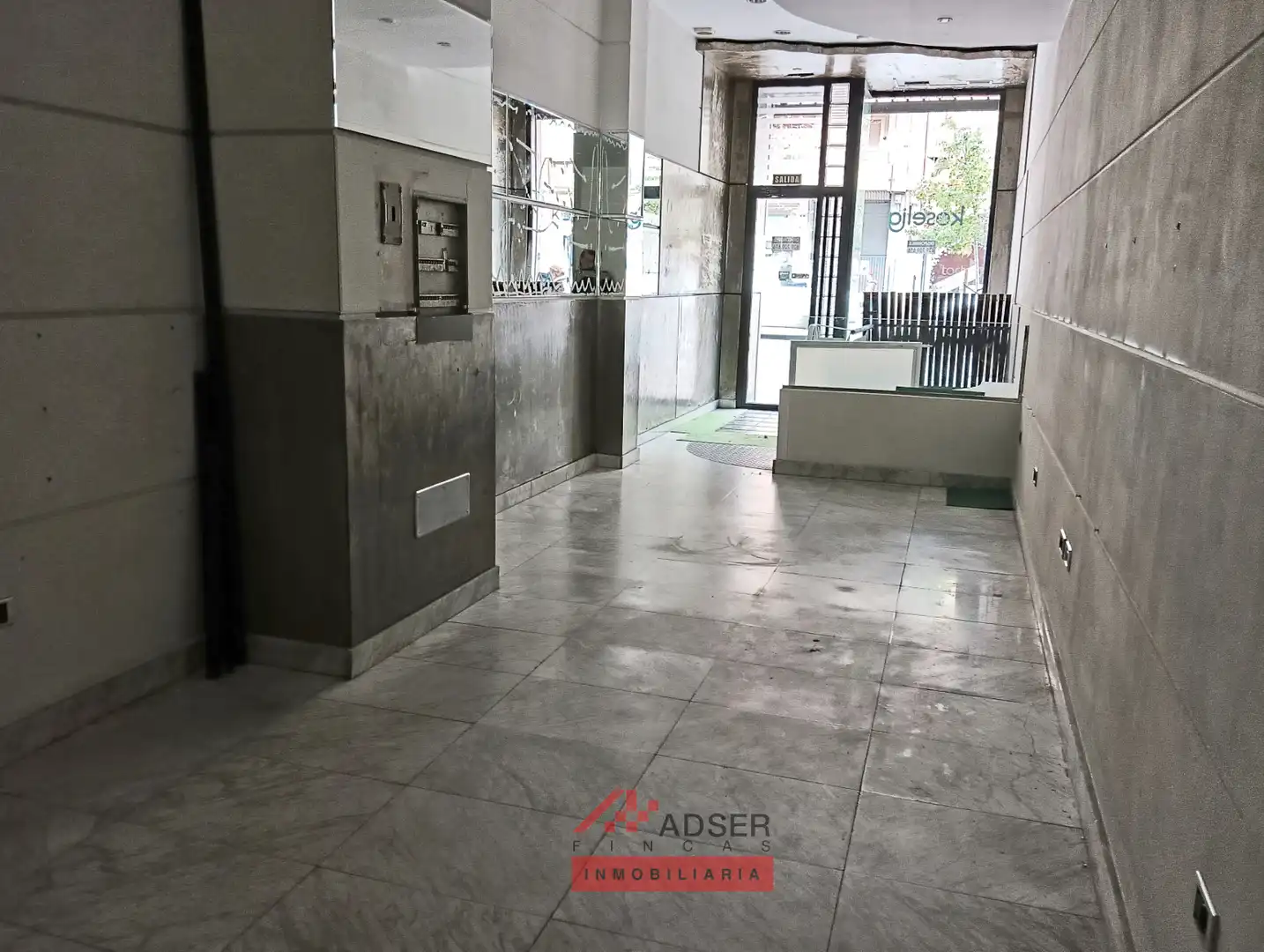 Local comercial de lloguer a Logroño - vara de rey
