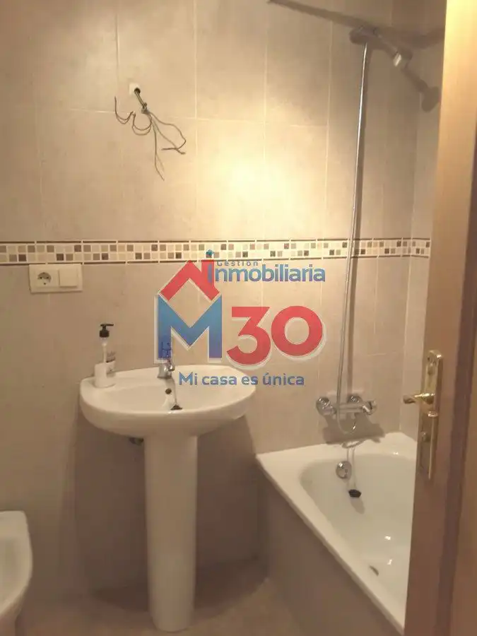 Baño de Apartamento en venta en Miranda de Ebro con Calefacción, Parquet y Terraza