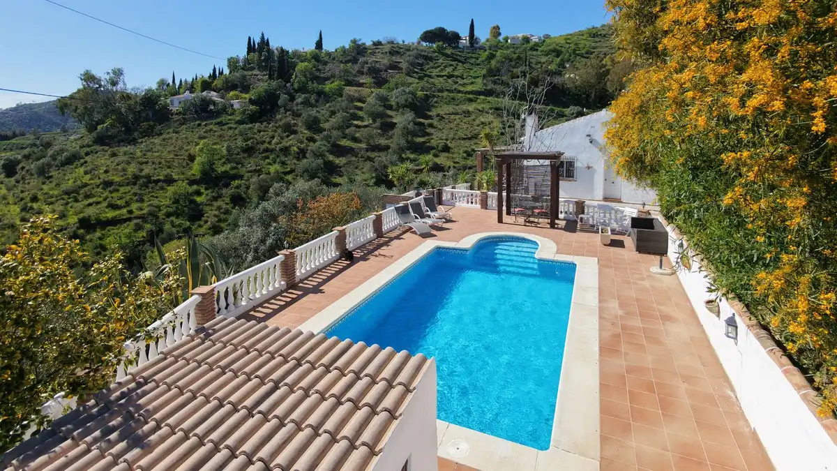 Detached house with pool for sale in Cómpeta, imagen 6