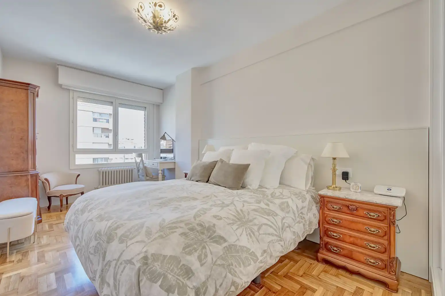 Bedroom of Flat for sale in  Pamplona / Iruña  with Air Conditioner, Heating and Parquet flooring