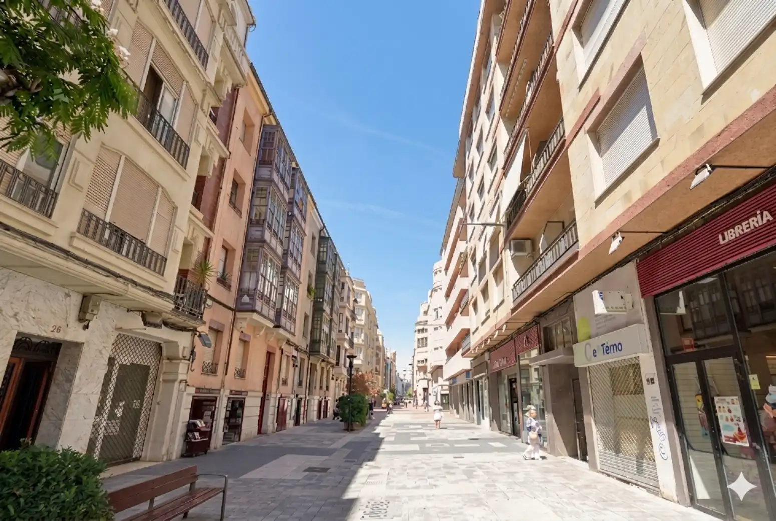 Außenansicht von Wohnung zum Verkauf in  Logroño mit Heizung und Parkett