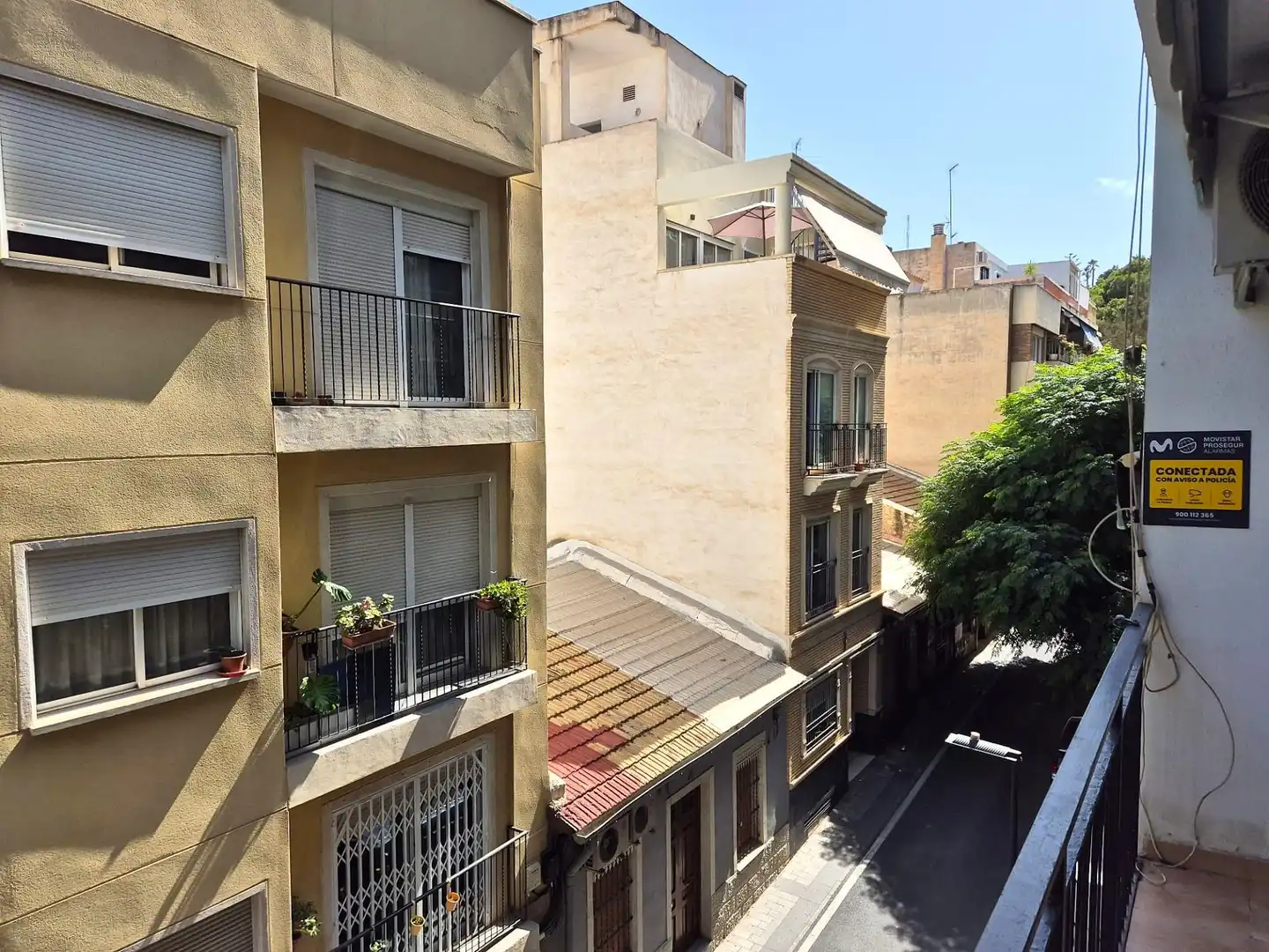 Vista exterior de Apartament en venda en Alicante / Alacant amb Aire condicionat i Balcó