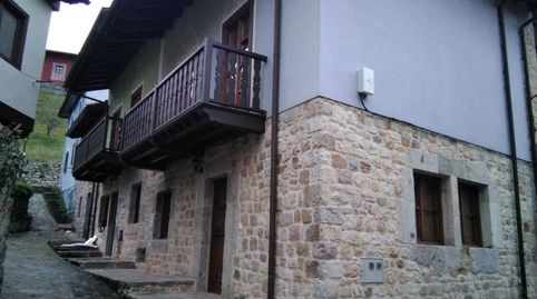Casas rurales en Carreña de Cabrales. Son 2 casas y cada una de ellas tiene capacidad para 7 personas, 14 en total
Precios especi