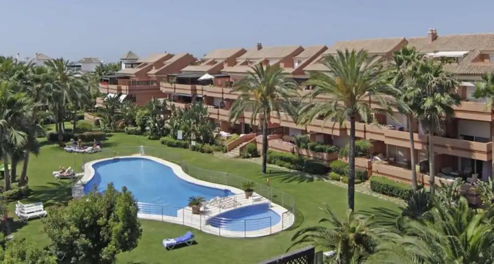 Jardí de Àtic de lloguer en Marbella amb Aire condicionat, Terrassa i Piscina