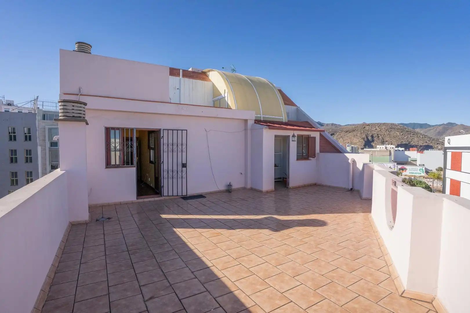 Terraza de Edificio en venta en San Cristóbal de la Laguna con Alarma