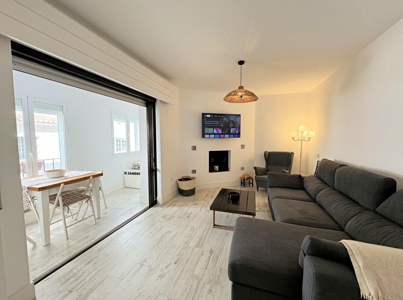 Sala d'estar de Apartament en venda en Marbella amb Aire condicionat i Terrassa