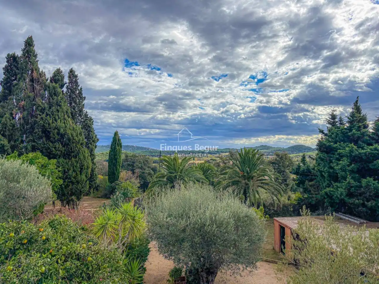Jardí de Finca rústica en venda en Mont-ras amb Calefacció, Jardí privat i Terrassa