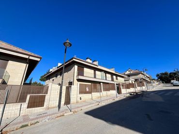 Flat with pool to rent in La Navata