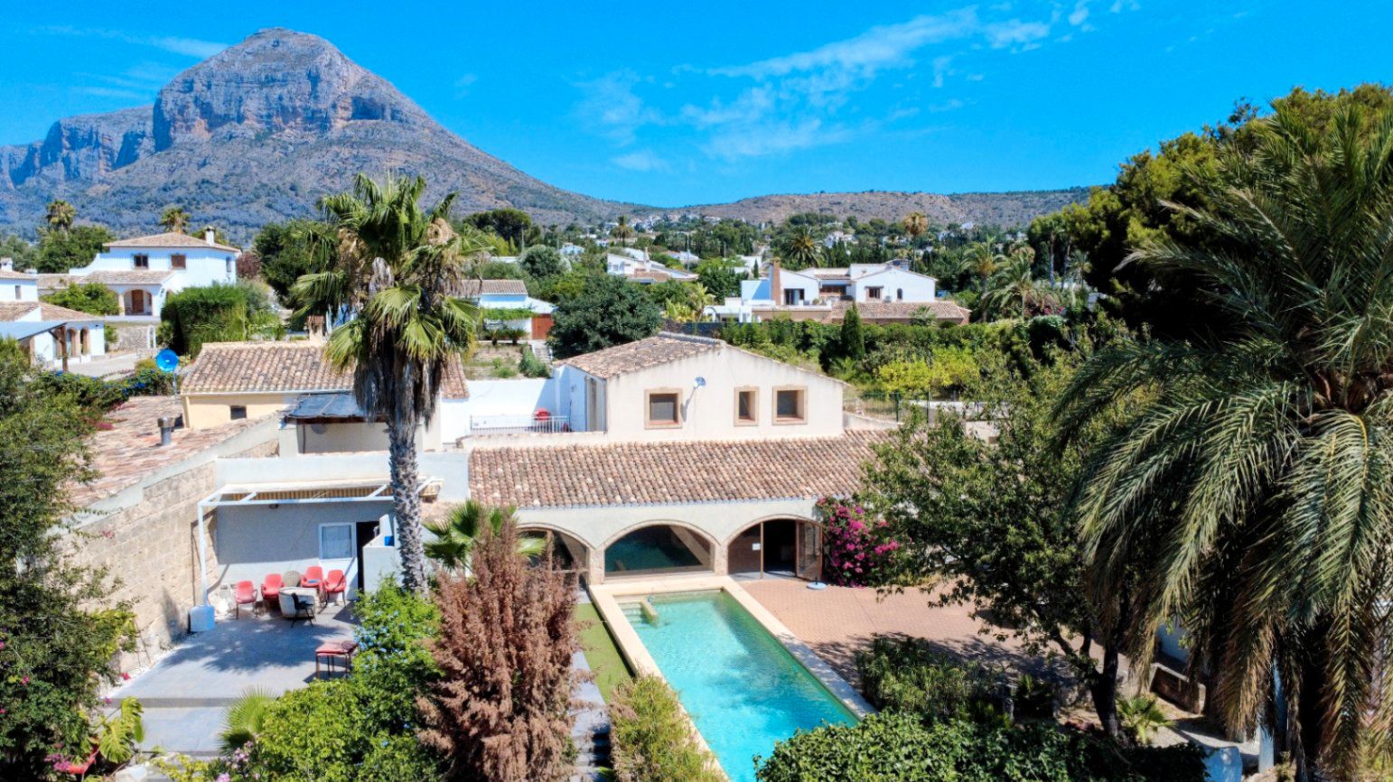 Vista exterior de Finca rústica en venda en Jávea / Xàbia amb Aire condicionat, Calefacció i Jardí privat
