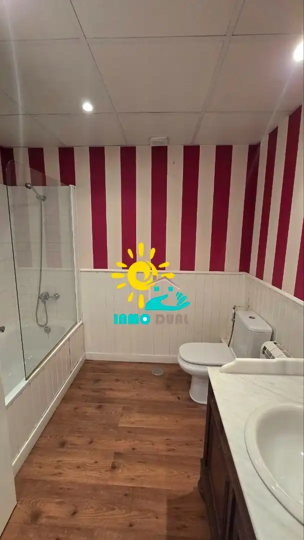 Bathroom of Flat for sale in Badajoz  with Air Conditioner, Heating and Terrace