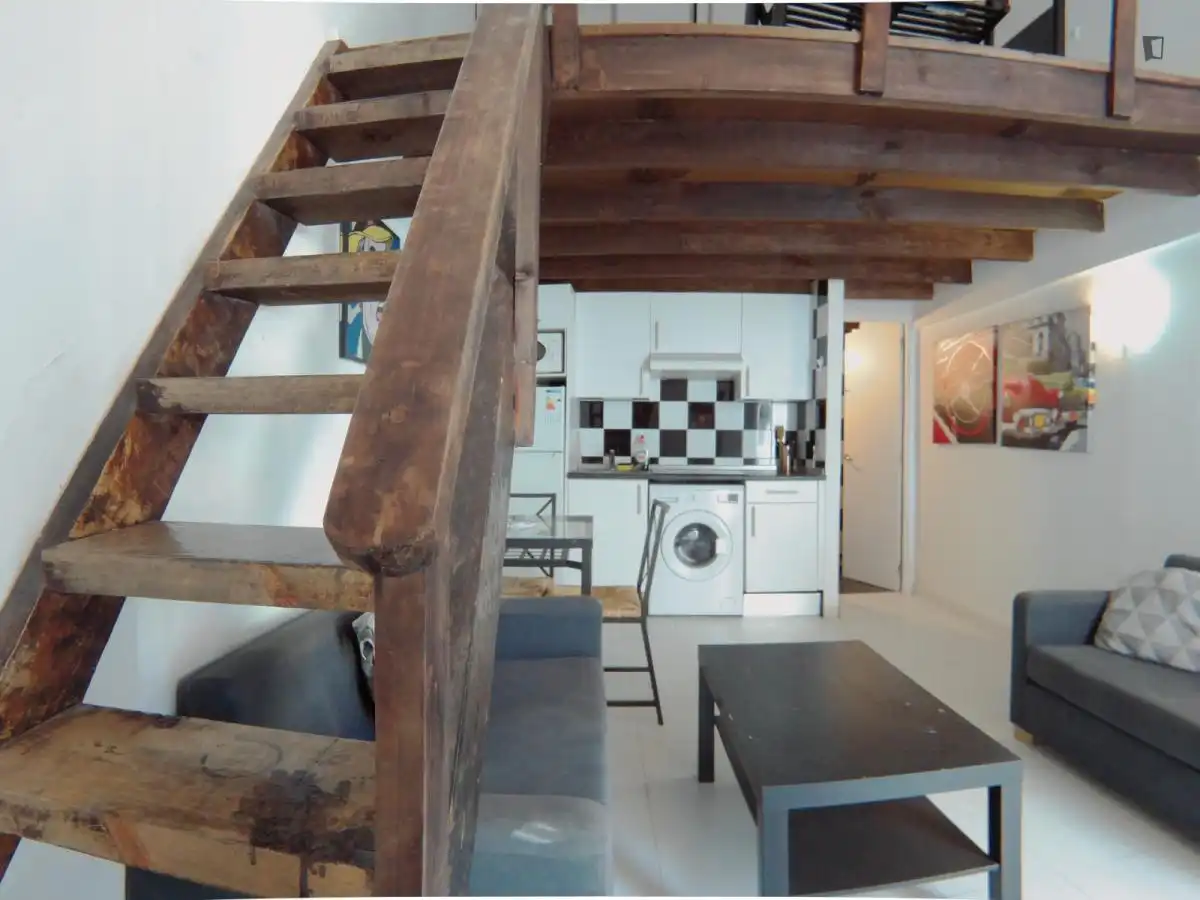 Estudio de alquiler en Valdeacederas