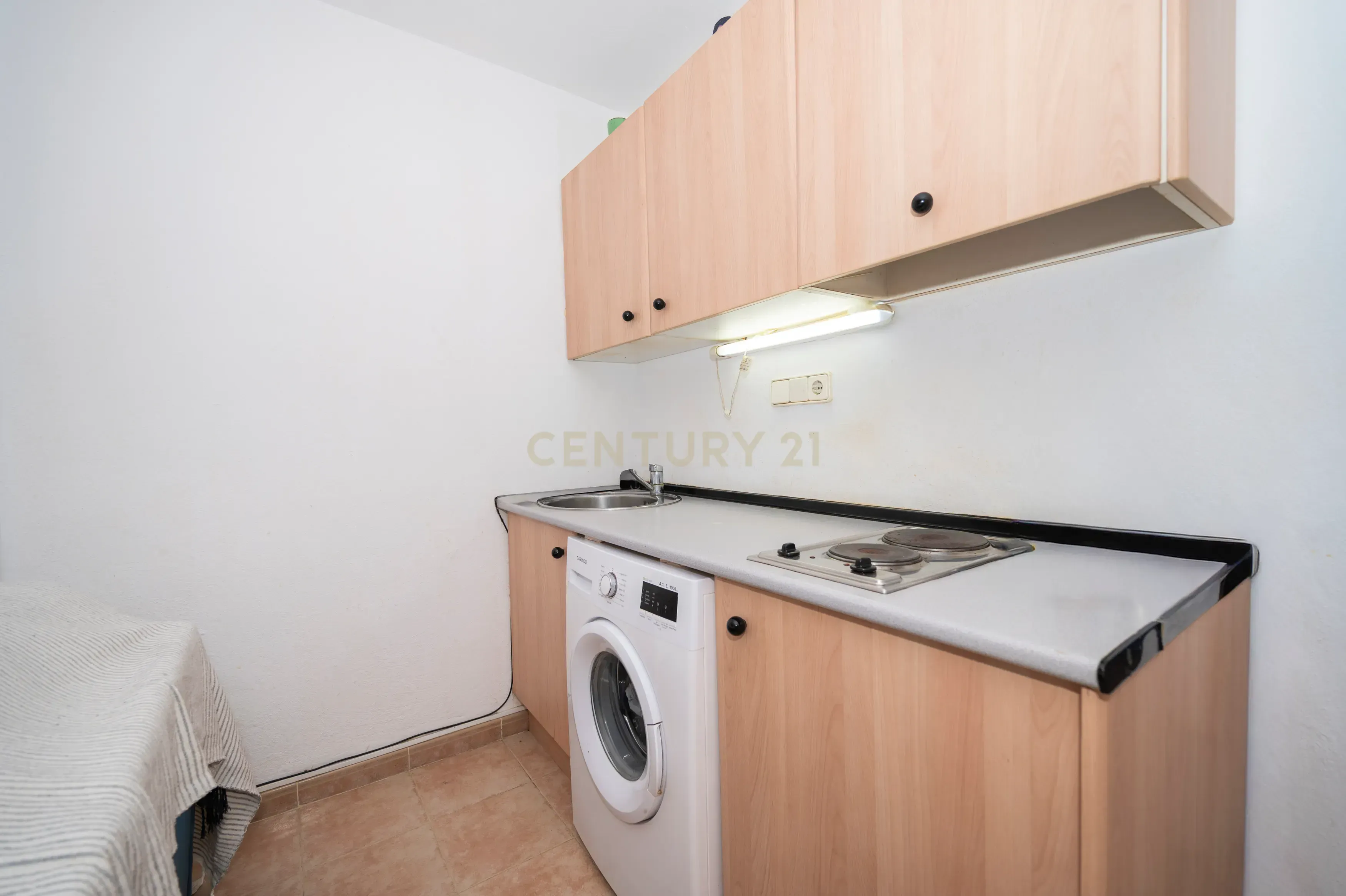 Cuina de Estudi en venda en Sant Joan de Labritja amb Piscina i Balcó