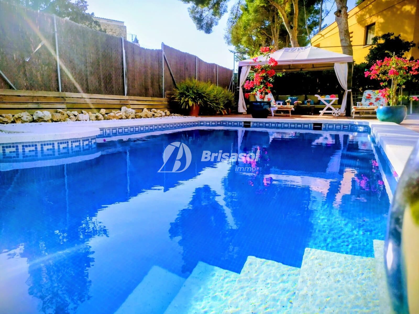 Piscina de Casa o xalet en venda en  Tarragona Capital amb Aire condicionat, Calefacció i Jardí privat