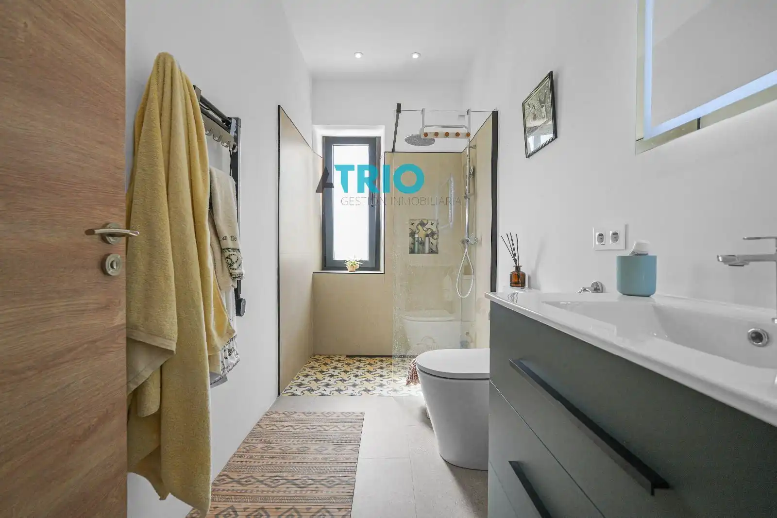 Bathroom of Houses for sale in Sant Joan  with Air Conditioner, Heating and Terrace