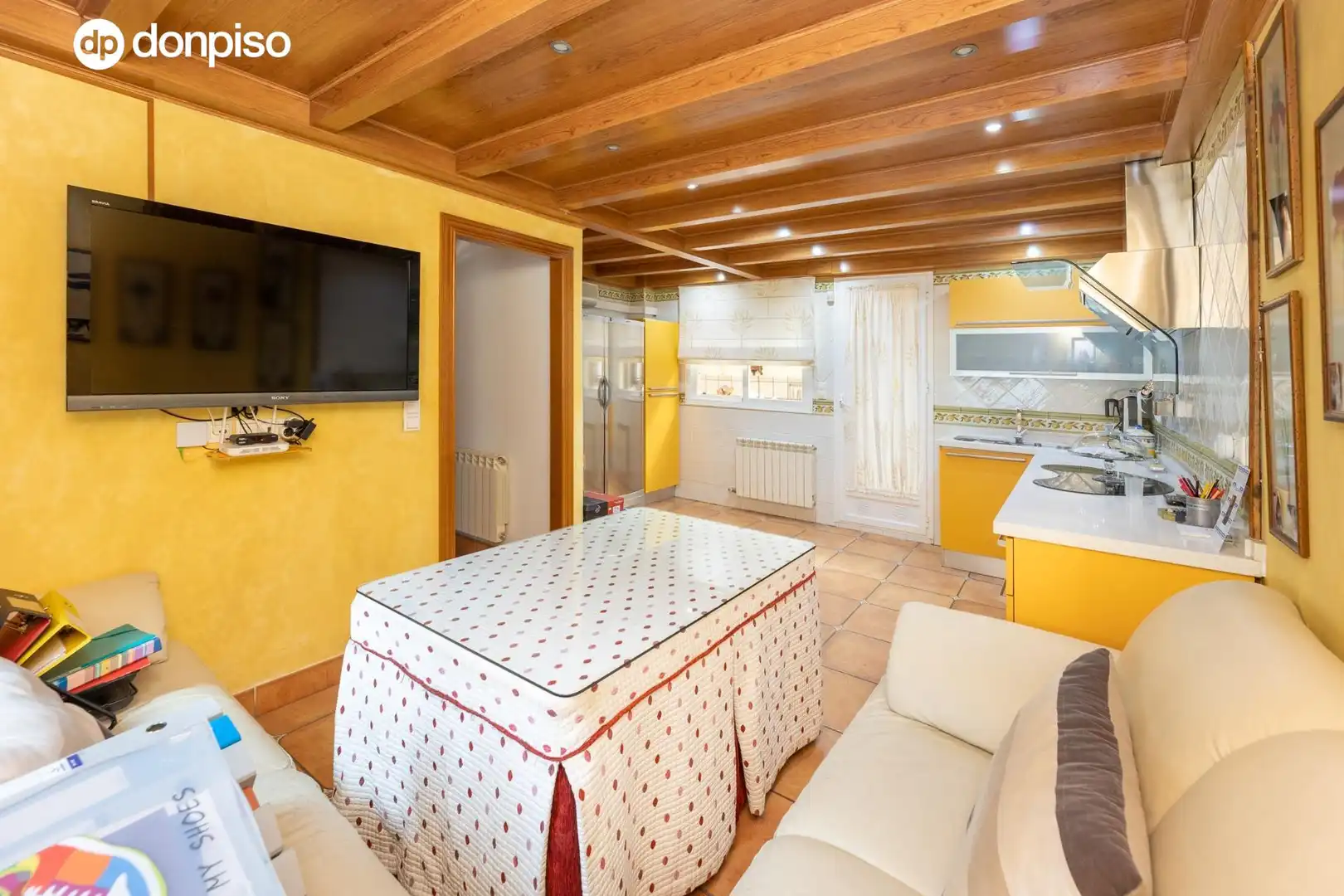 Cocina de Casa o chalet en venta en Granada con Jardín privado, Terraza y Piscina