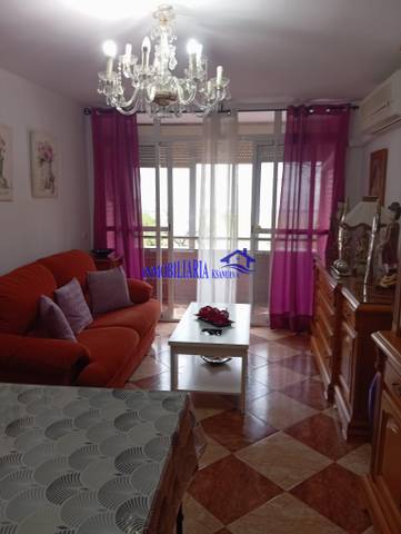 Piso en Venta en Huerta de la Reina - Trassierra