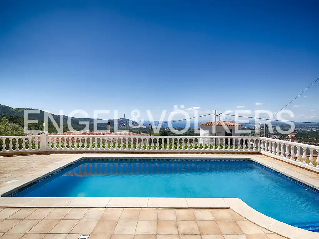 Casa con piscina in vendita a Carrer Canàries, imagen 2