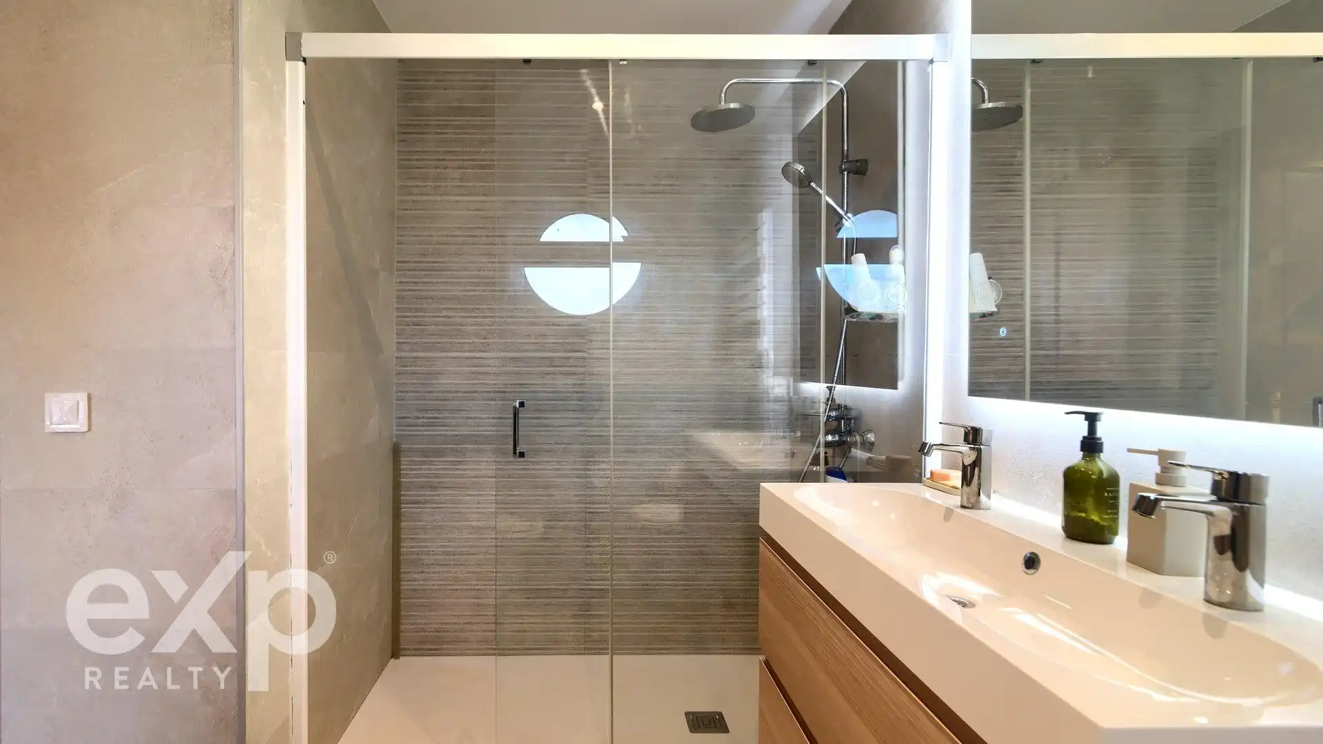 Baño de Casa o chalet en venta en Godella con Aire acondicionado, Calefacción y Jardín privado
