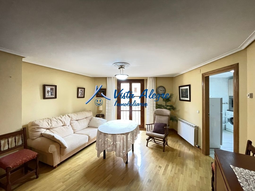 Living room of Apartment to rent in Ábalos  with Heating and Parquet flooring