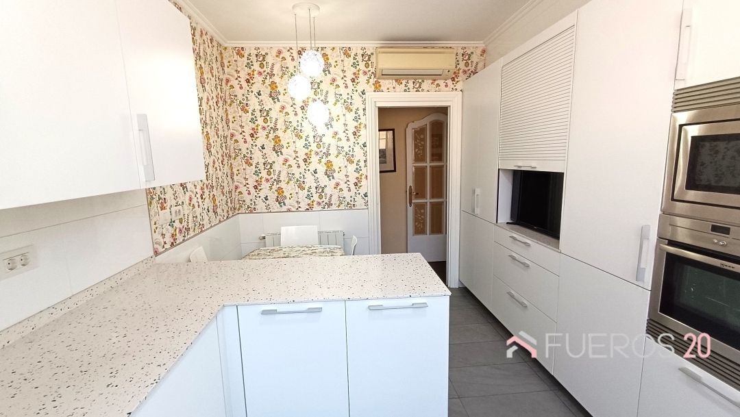 Kitchen of Flat for sale in Barakaldo   with Air Conditioner, Heating and Terrace