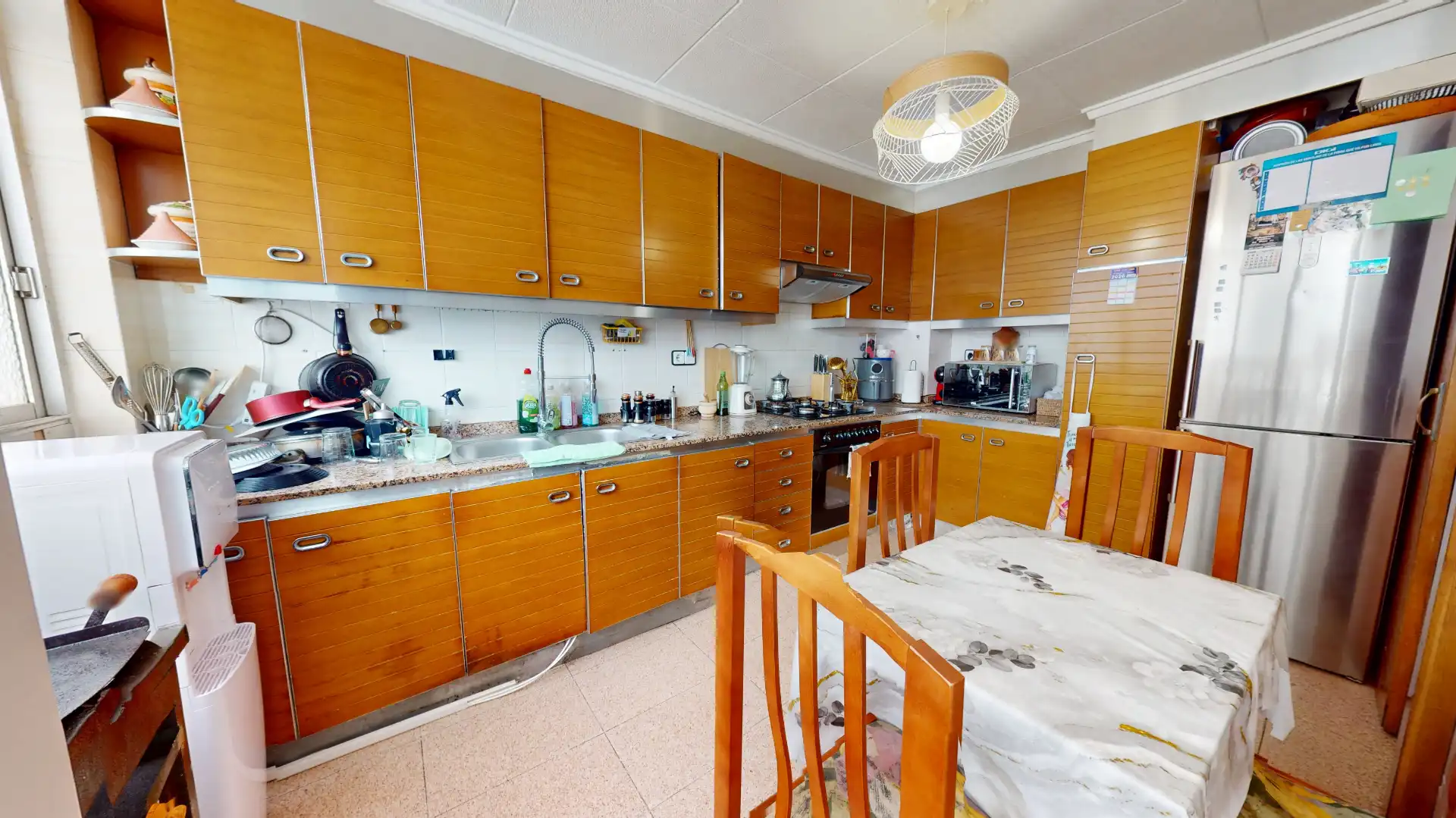 Kitchen of Flat for sale in Elda  with Air Conditioner, Furnished and Oven