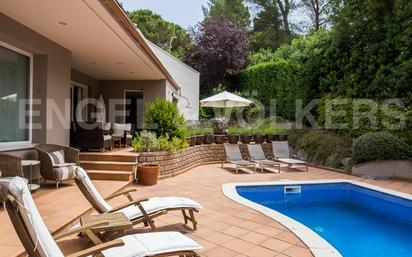 Terrace of House or chalet for sale in Cerdanyola del Vallès  with Air Conditioner, Heating and Private garden