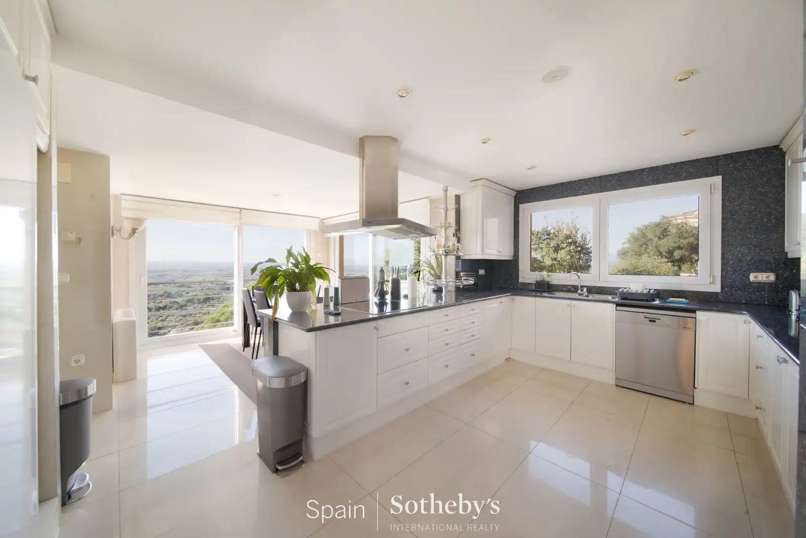 House with pool for sale in Carrer Anglaterra, imagen 25